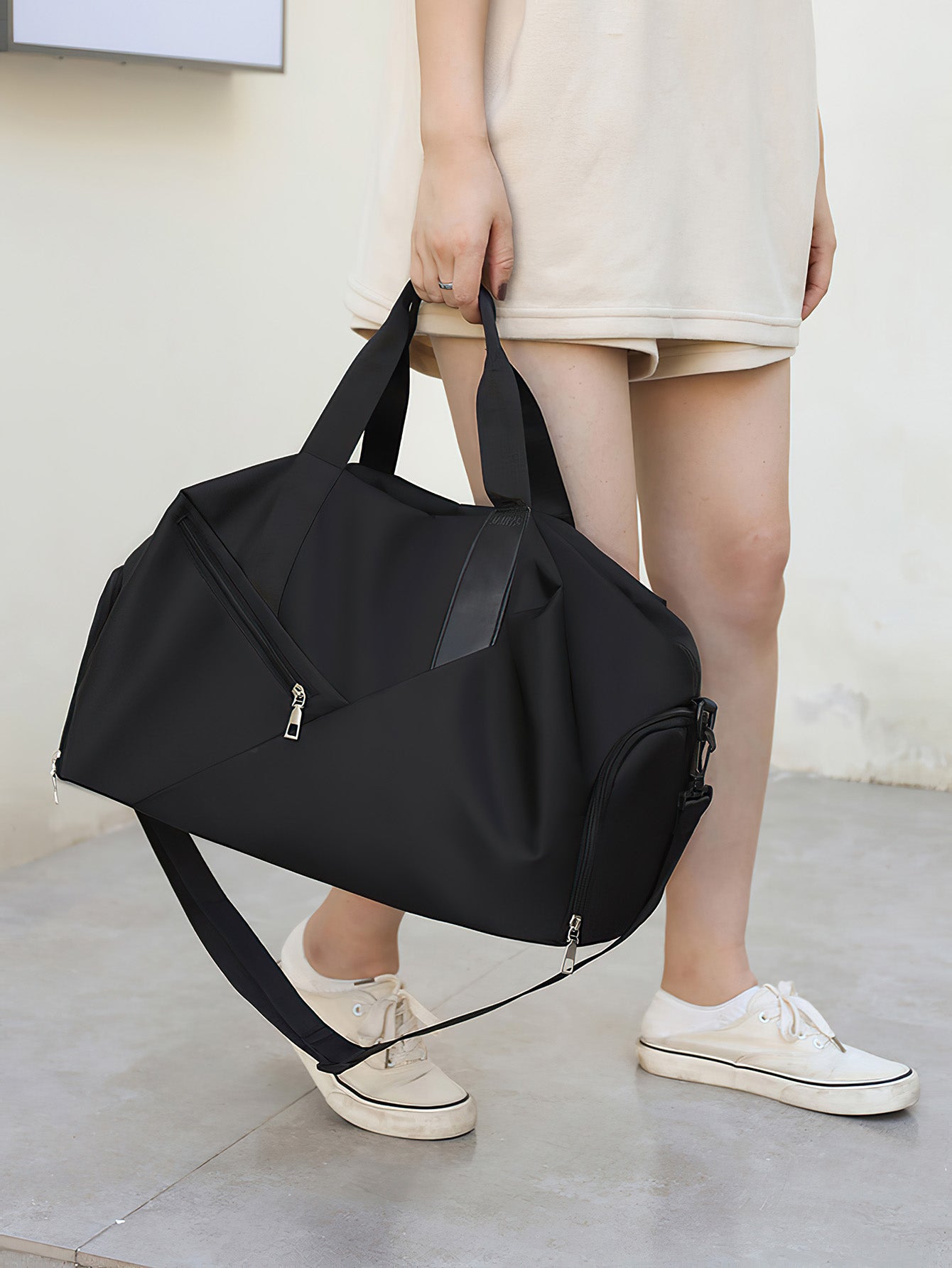 Large-Capacity Travel Bag: Waterproof Gym Yoga Tote with Wet-Dry Compartments - 6 Colours
