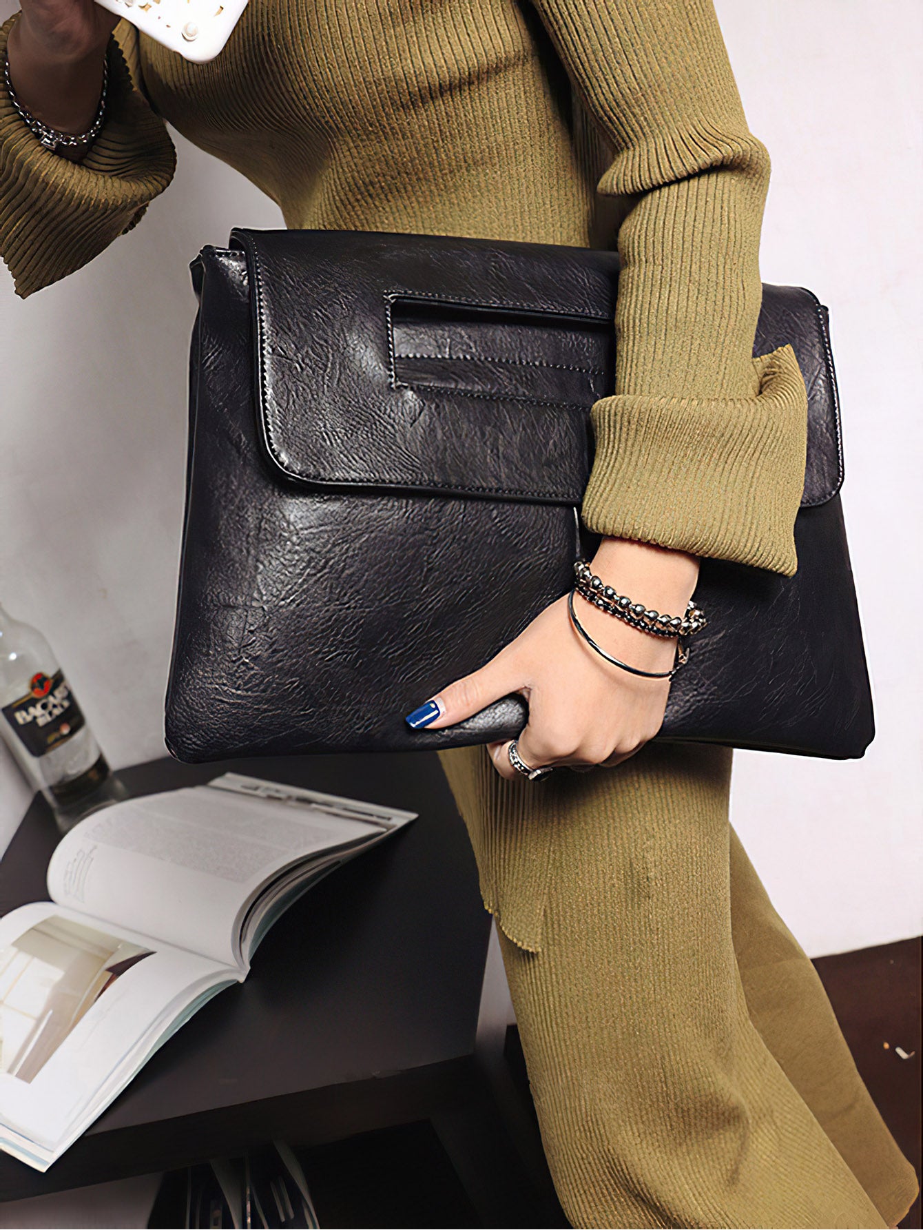 Stylish and Spacious Black PU Women's Handbag