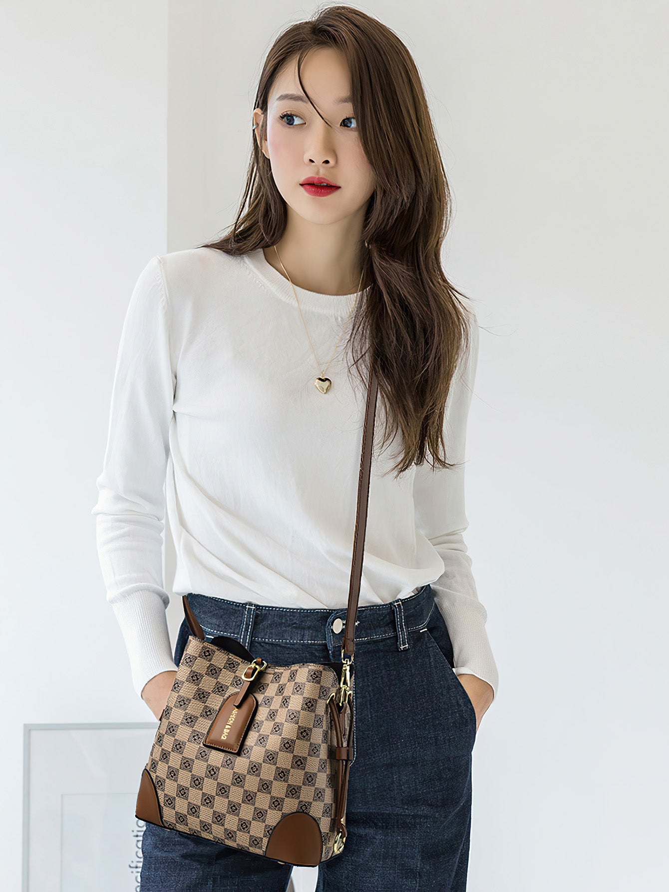 Retro Checkered Bucket Bag: Vintage-Inspired Crossbody for Women - 2 Colours