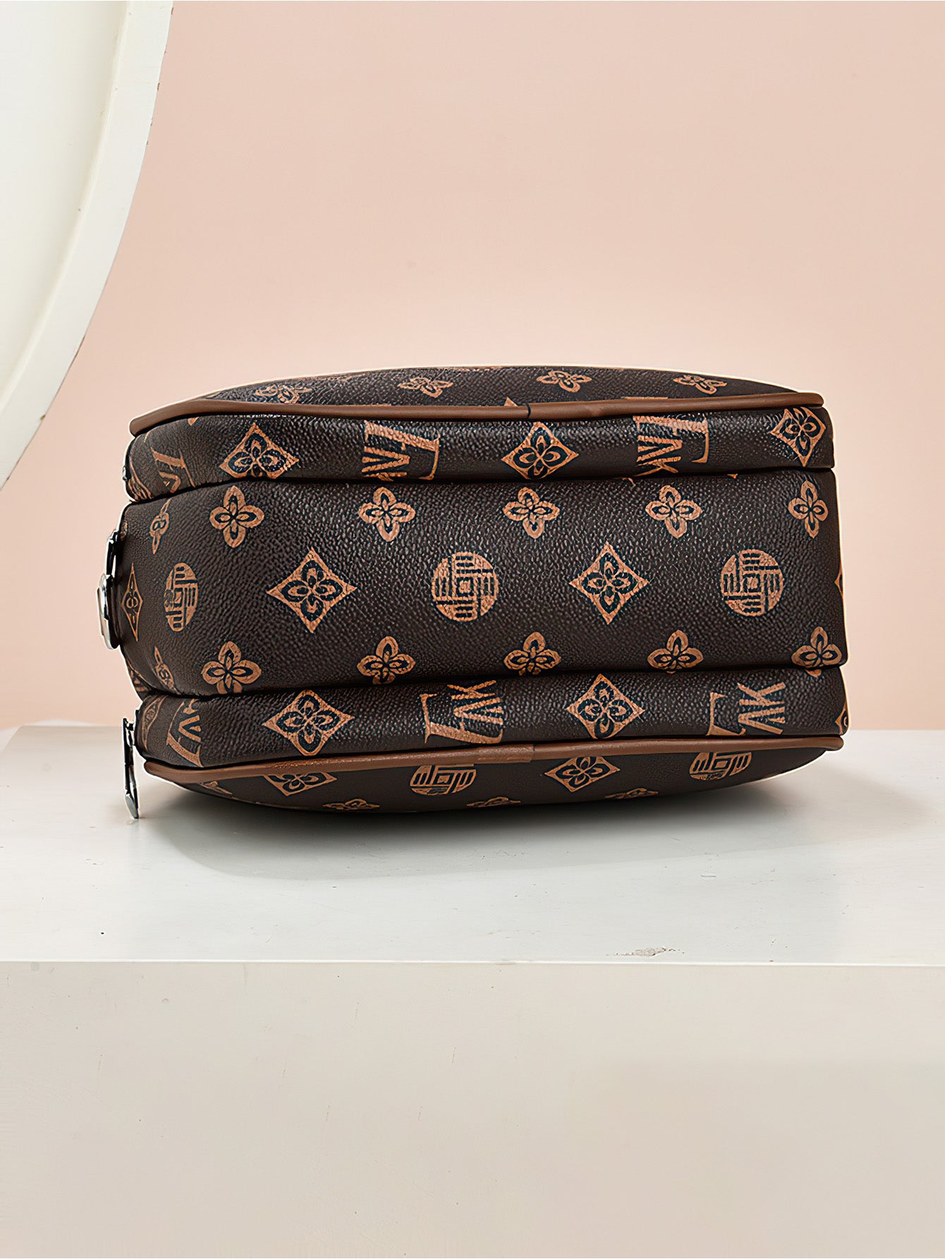 Versatile Shoulder Bag for Women: Retro Crossbody with Wide Strap & Bear Charm - 9 Colours