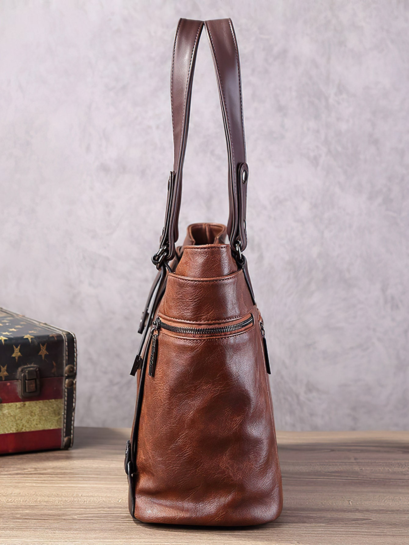 Vintage European Style Handbag - The Perfect Blend of Fashion and Functionality - 4 Colors