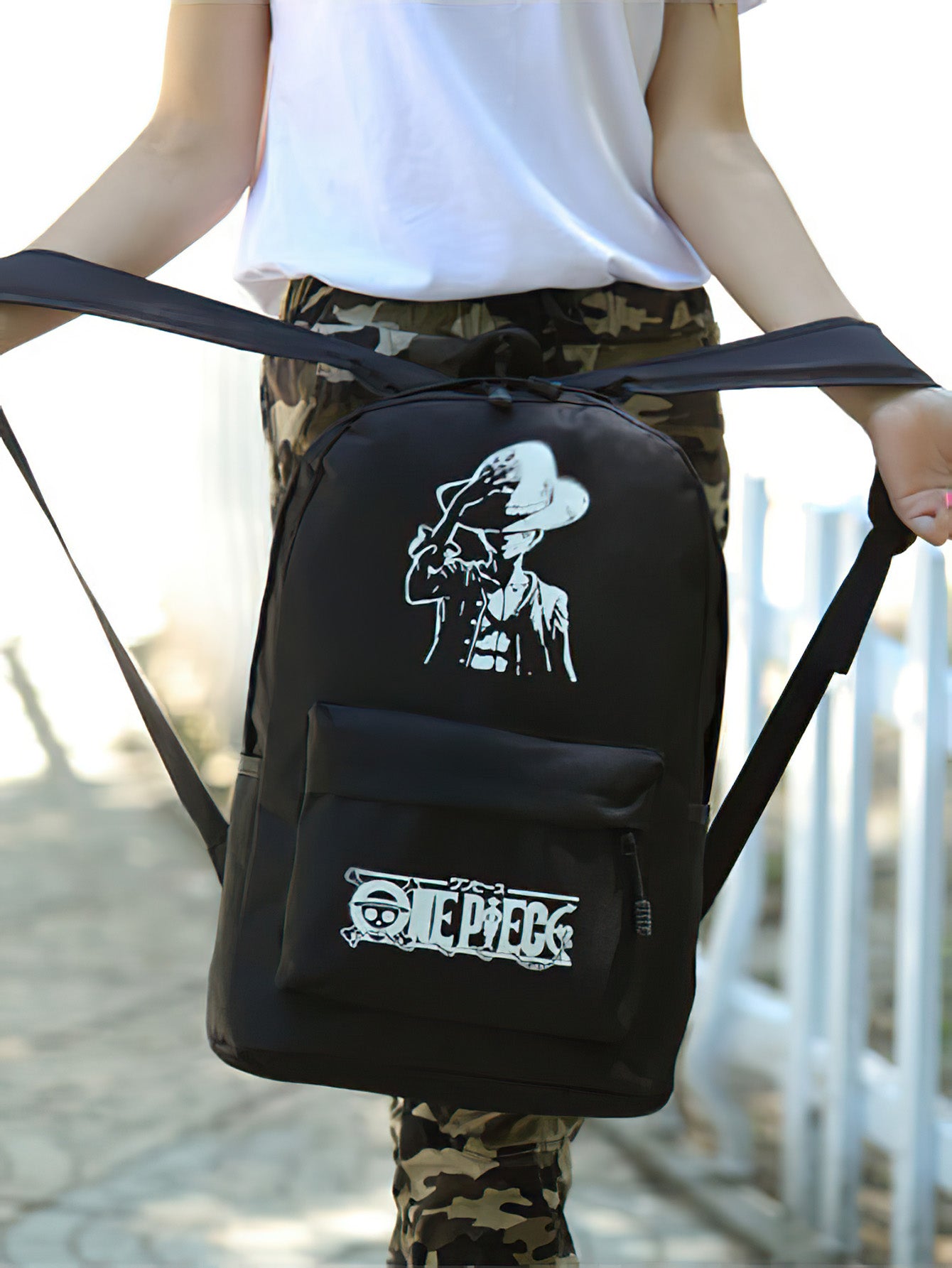 Glow-in-the-Dark Unisex Backpack – Trendy & Practical for School and Commuting